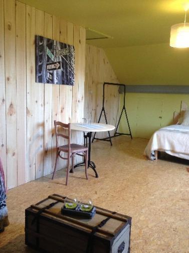 Chambres Chez L'Habitant Couvin Εξωτερικό φωτογραφία